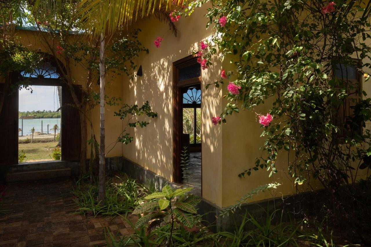 Luna Laguna Bed & Breakfast